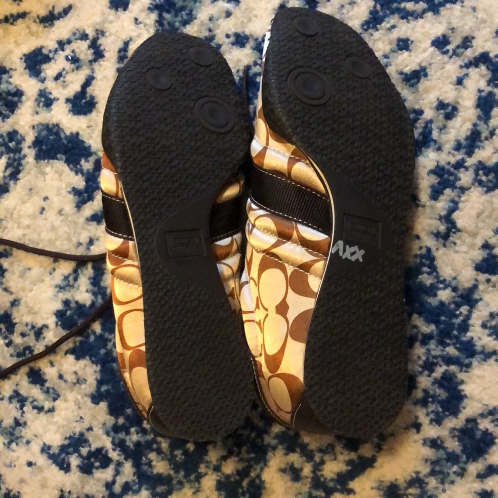 Coach women’s sneakers _ 8.5M - Picture 3 of 4